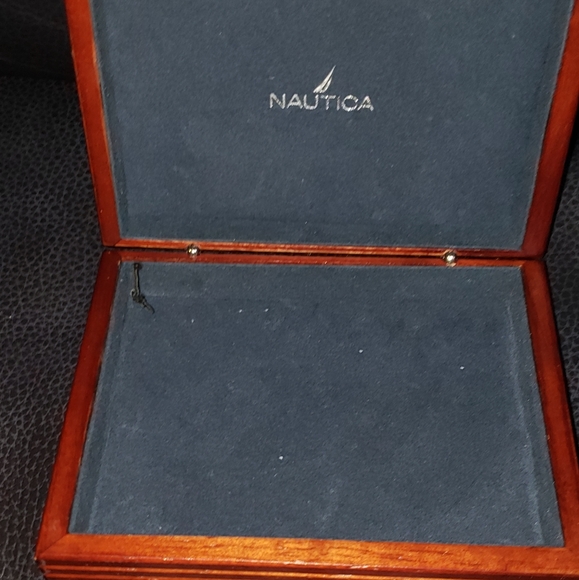 Previously loved Nautica wood 4.5 x 5 5 inch jewelry box - Picture 2 of 9